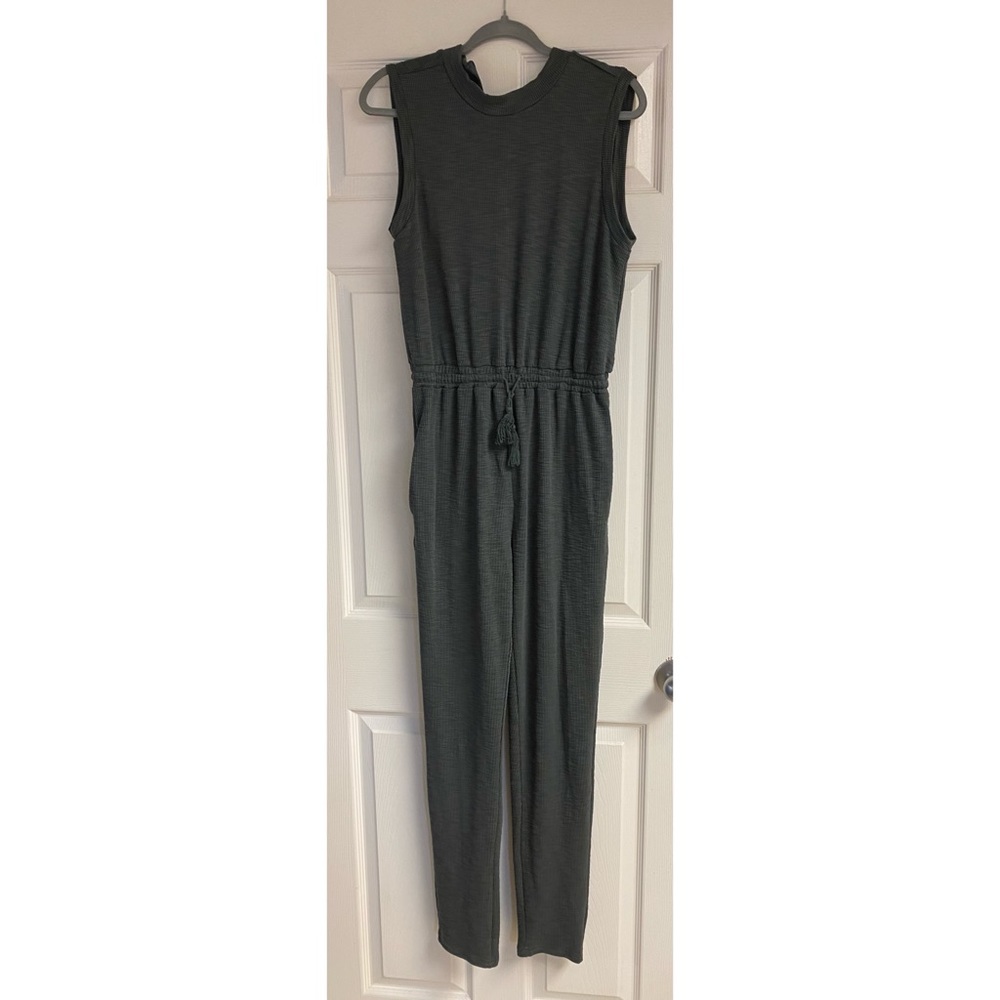 Jumpsuit with tie waist
